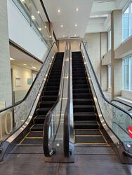 SQUARE 2 (D11), Retail #514306461